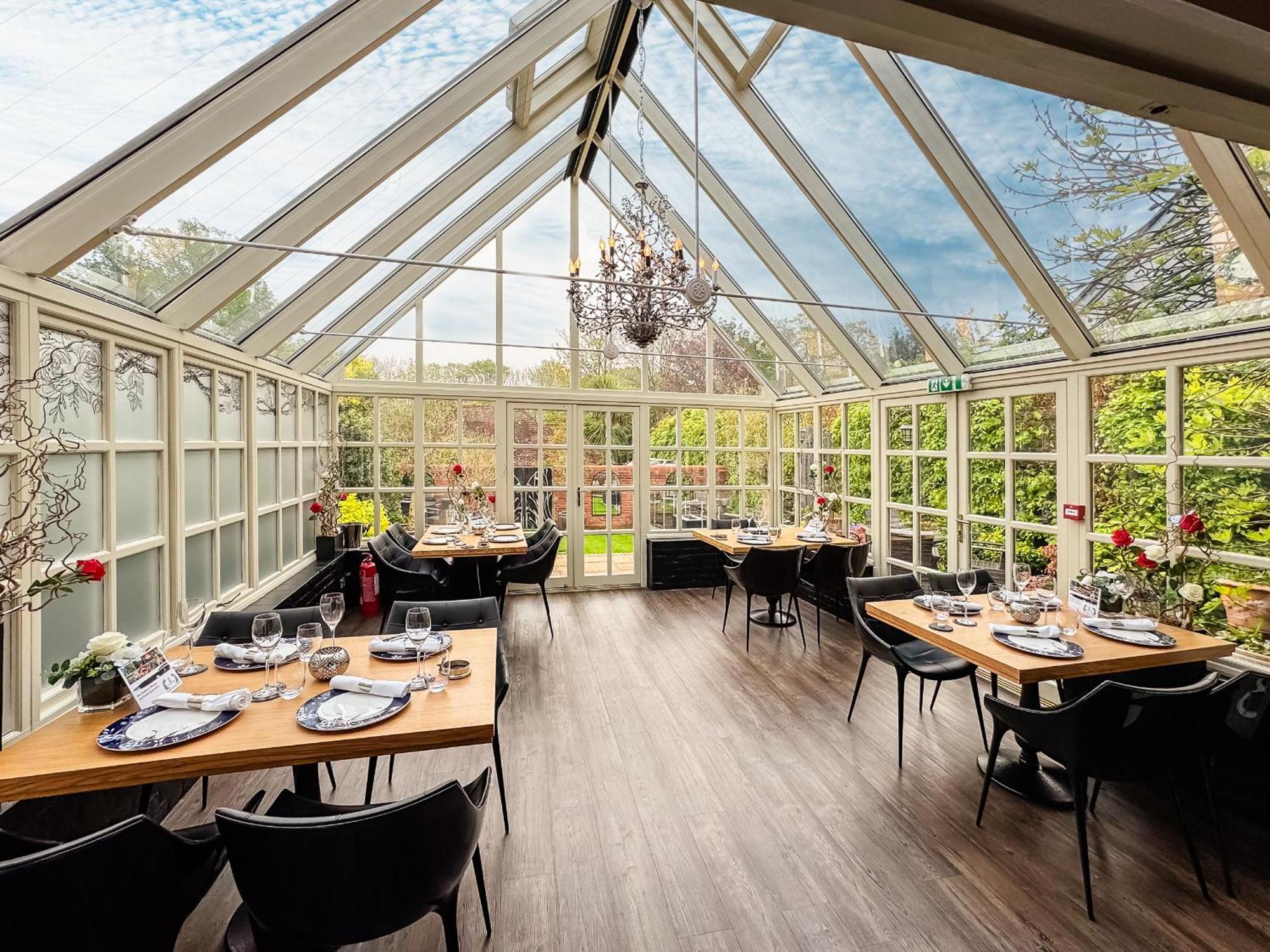 Quob Park Old House Hotel & Spa Фархэм Экстерьер фото